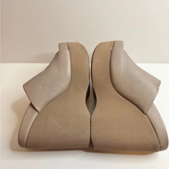 Paloma Barcelo Aliz Women's Tan Wedge Sandals. Size 37 - Picture 5 of 10